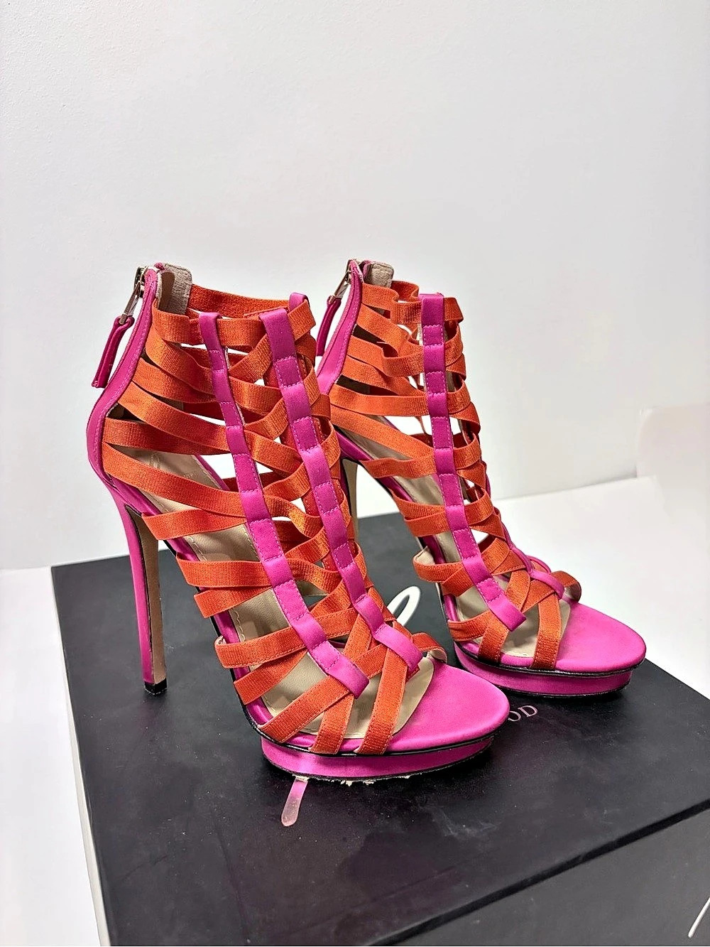 B Brian Atwood Pink & Orange Caged Platform Sandals – US 7